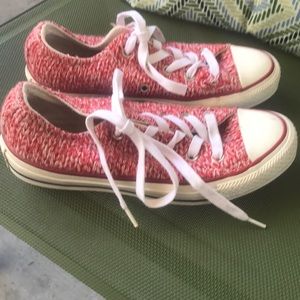 Women’s knitted Chuck Taylor’s size 5